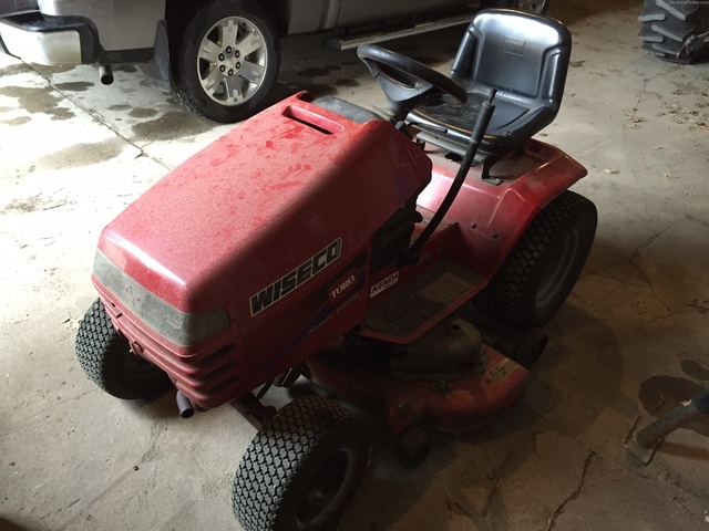 1999 Toro 268-H Left Front.jpg