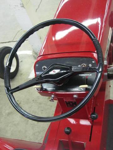 early 953 steering wheel.jpg