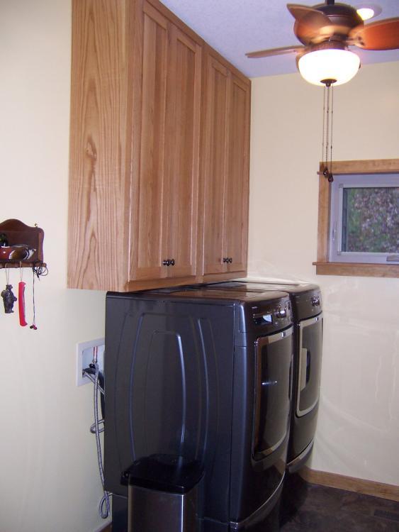 Utility room cabinets 007.JPG