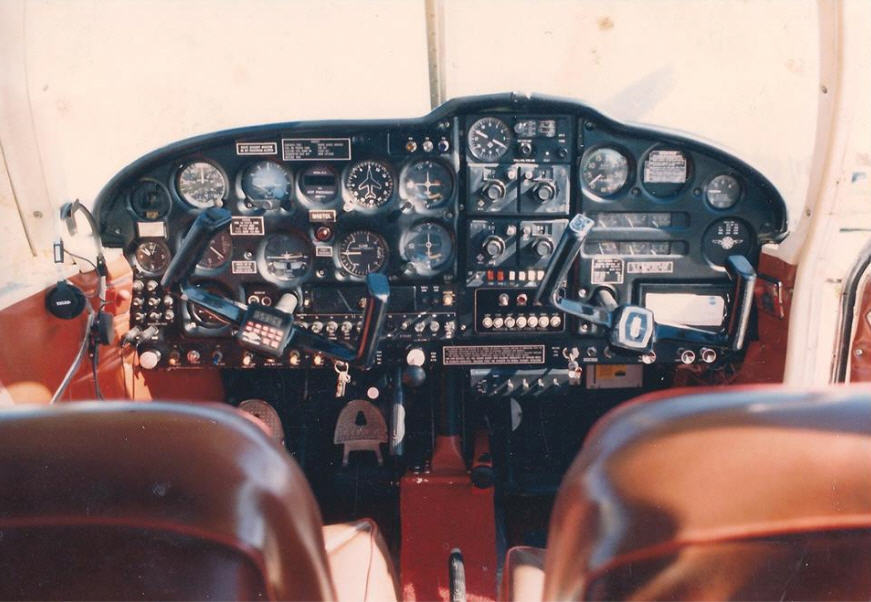 COCKPIT.jpg.9a39273df9cdb95267214bddcaf4c524.jpg
