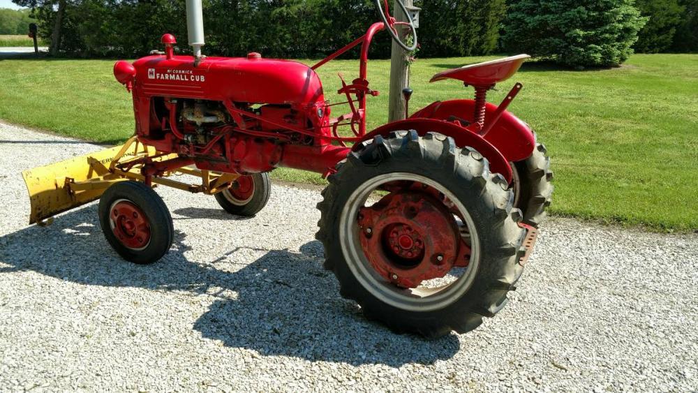 Farmall Cub 4.jpg