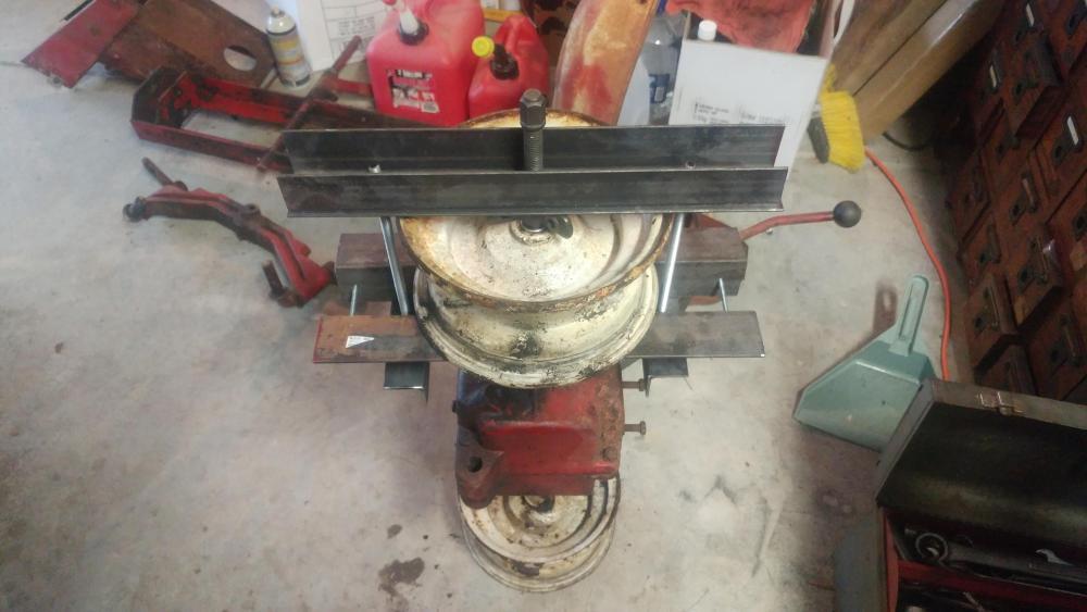 DIY Wheel Puller for Reluctant Hubs Restorations Modifications