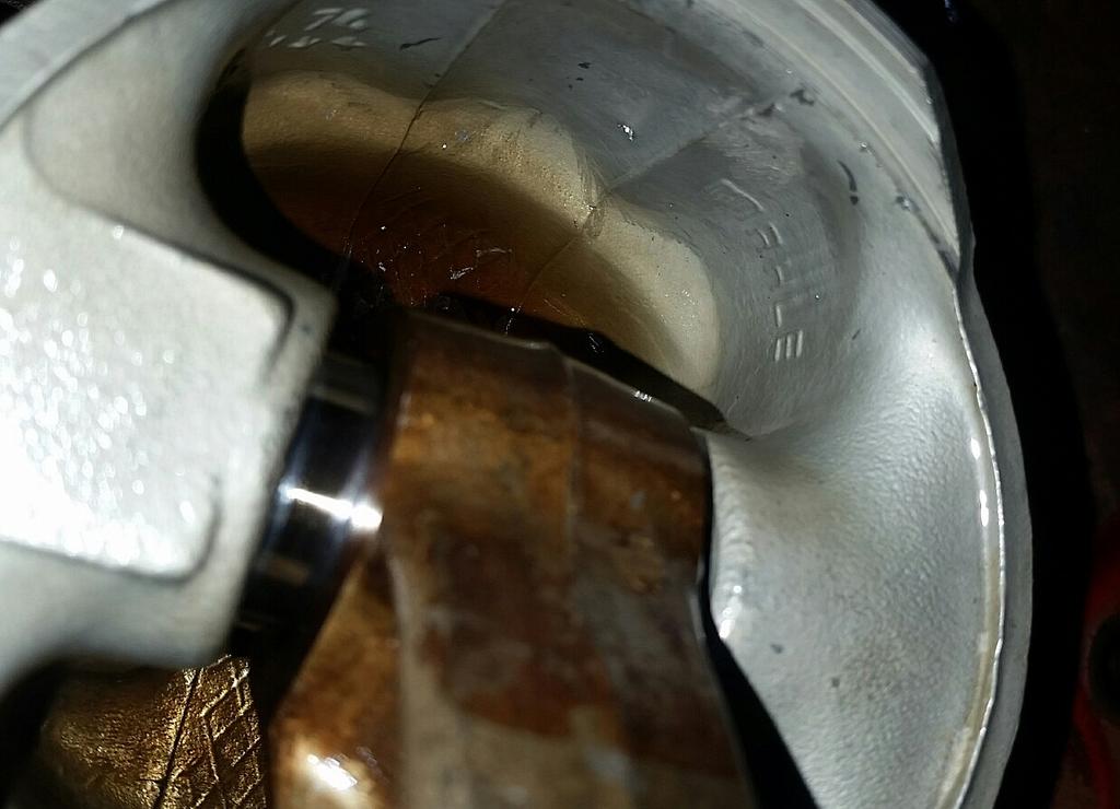 59b086e2d626b_Pistoninside.jpg.edfc61001d820af6c87277772bf7d4b1.jpg