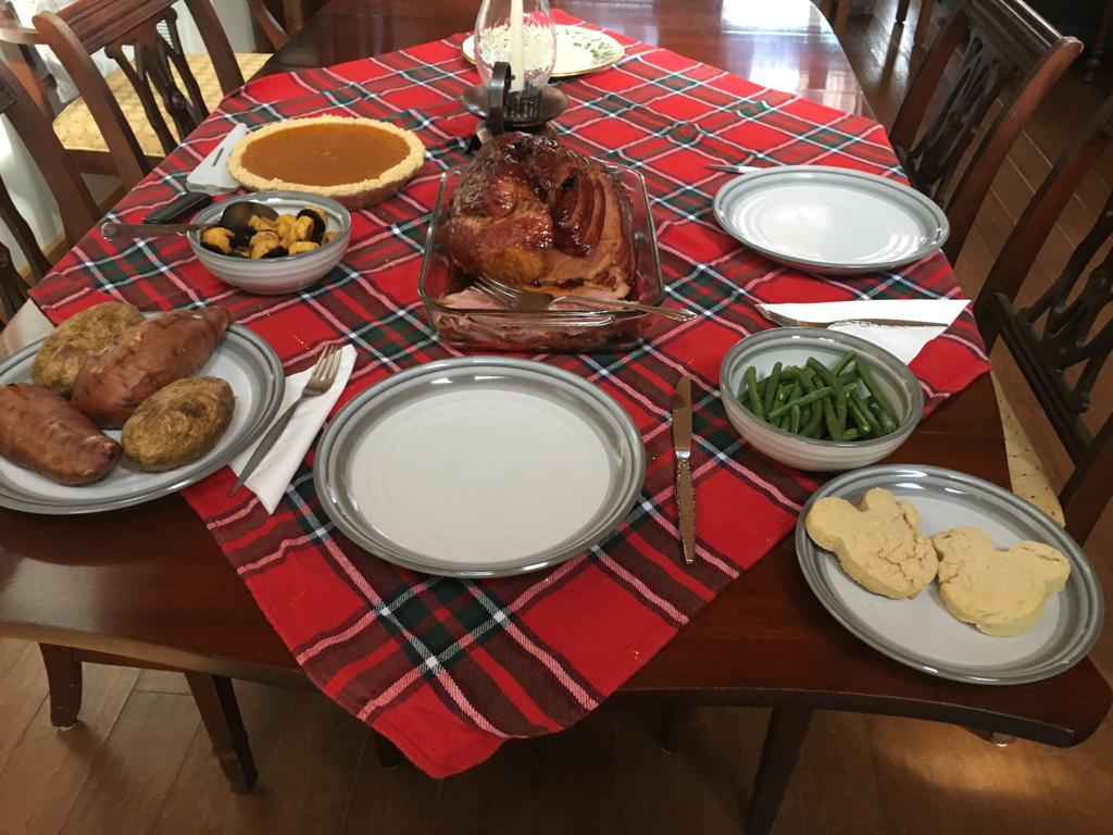 5a415330eedfe_Christmasdiner.jpg.3f99ea9f03b345b7583c5185e0713e47.jpg