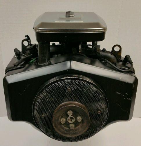 18hp-briggs-stratton-422437-0721-opposed-twin-engine-1-x-2-13-16-horizontal-9b3bb982d5029ae86636709f4aa91202.jpg.069a831601abdf81ba57c6f8cd2e34b1.jpg