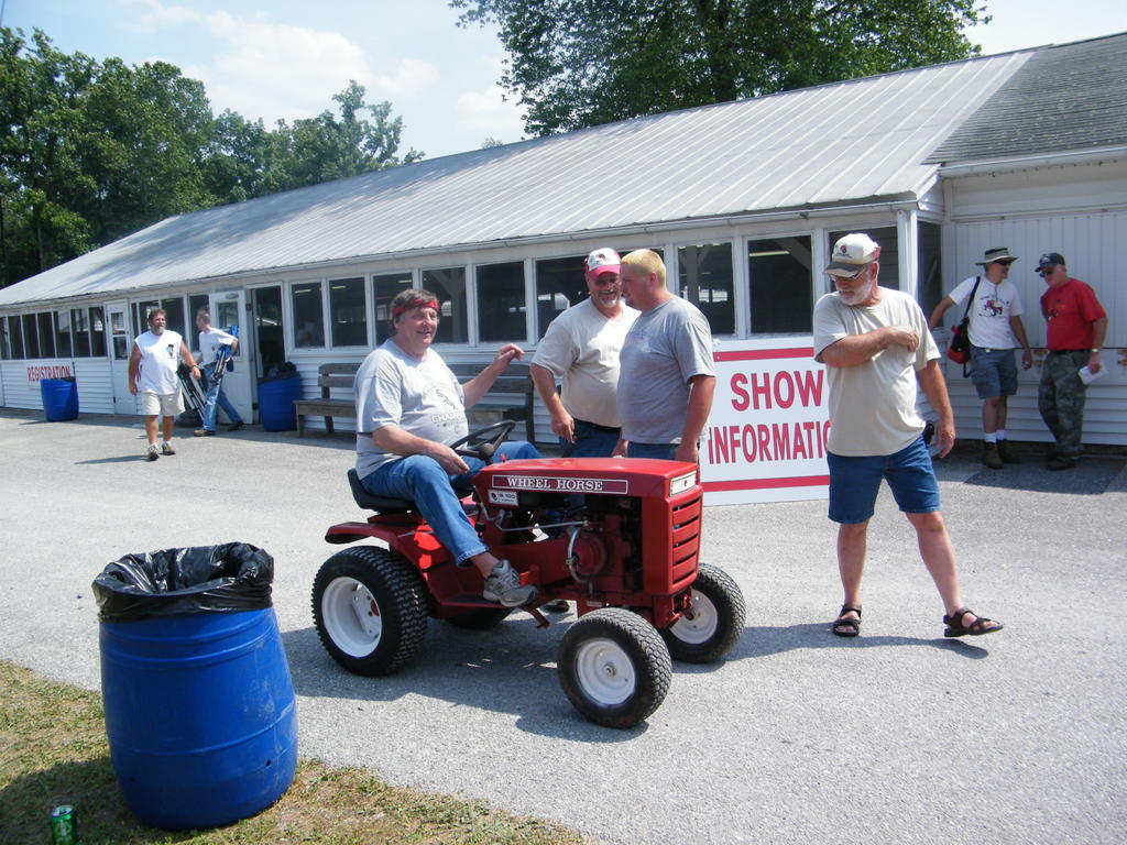 2009_0629pennwhshow0015.JPG