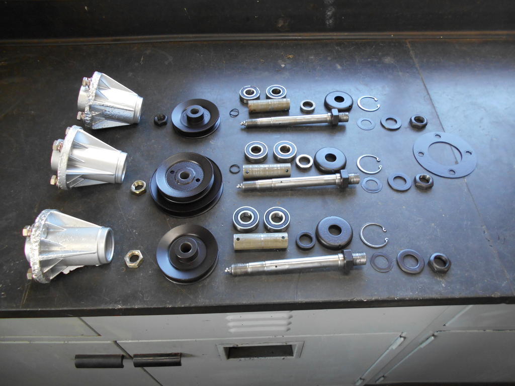 5b91504477e28_Spindlesandpulleyscleanedupreadyforassembly.JPG.6a349bf2930190171956c061f8086c74.JPG.247662a66dbad99ce721648ac3b1f797.JPG