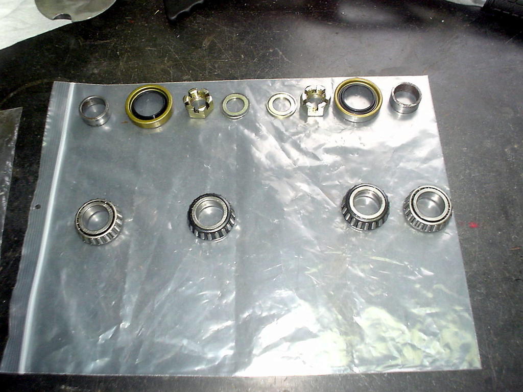 5b97f5a8bf7ff_Frontwheelbearingsetccleanedandreadytoinstall.jpg.8e5b45411f14b5b372718249a197378d.jpg
