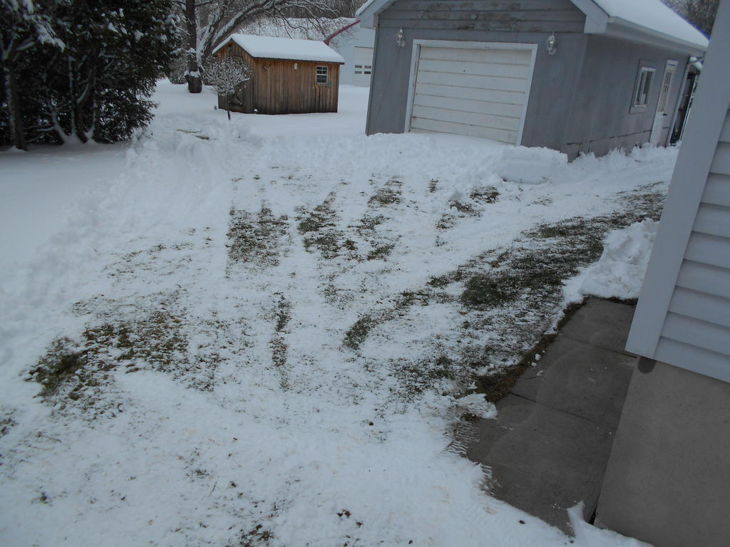 1914074988_Oldonecargarageplowed.JPG.977be72b1696bc6e6e987030fd1762ed.JPG