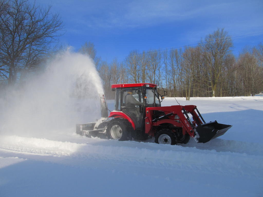 2064522495_Feb92013snowblowing17.JPG.6aca38144cc51749630705e45be920c2.JPG