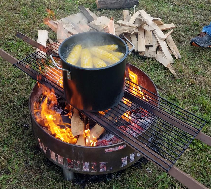 corn boil.jpg