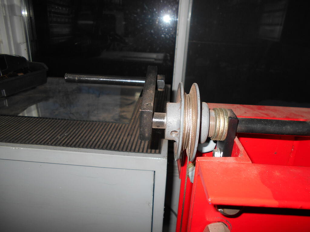 933587542_Drillpresstableliftcable7.JPG.6d738404f12852952a03d4580adcfb54.JPG