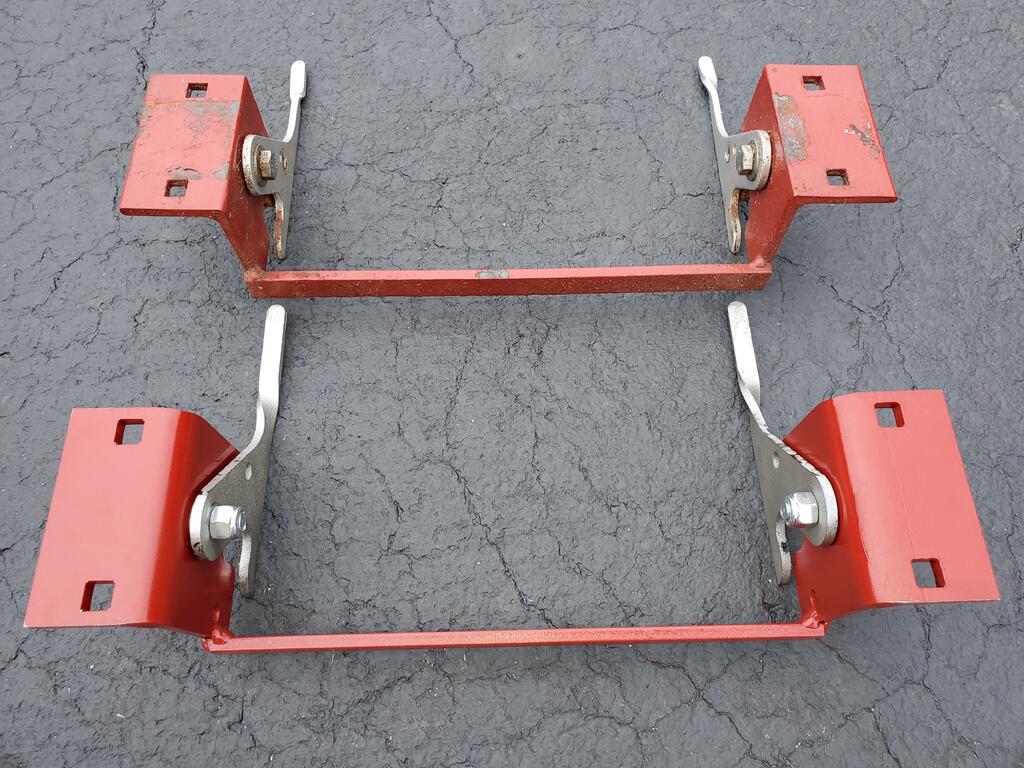 1489278702_AxleBrackets.jpg.61dc7f57c961d3d1f15356862be3660c.jpg