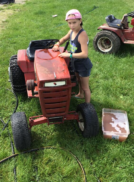1967 857 Wheel Horse lawn tractor - Wheel Horse Tractors