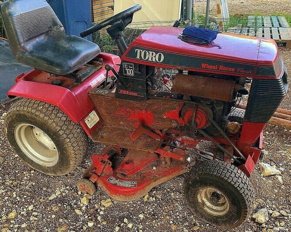 My Toro Wheel Horse 312-8 (4).jpg