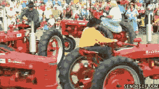 tractor.gif.bda70c625ddf5fbb195ddf29a3325fe4.gif