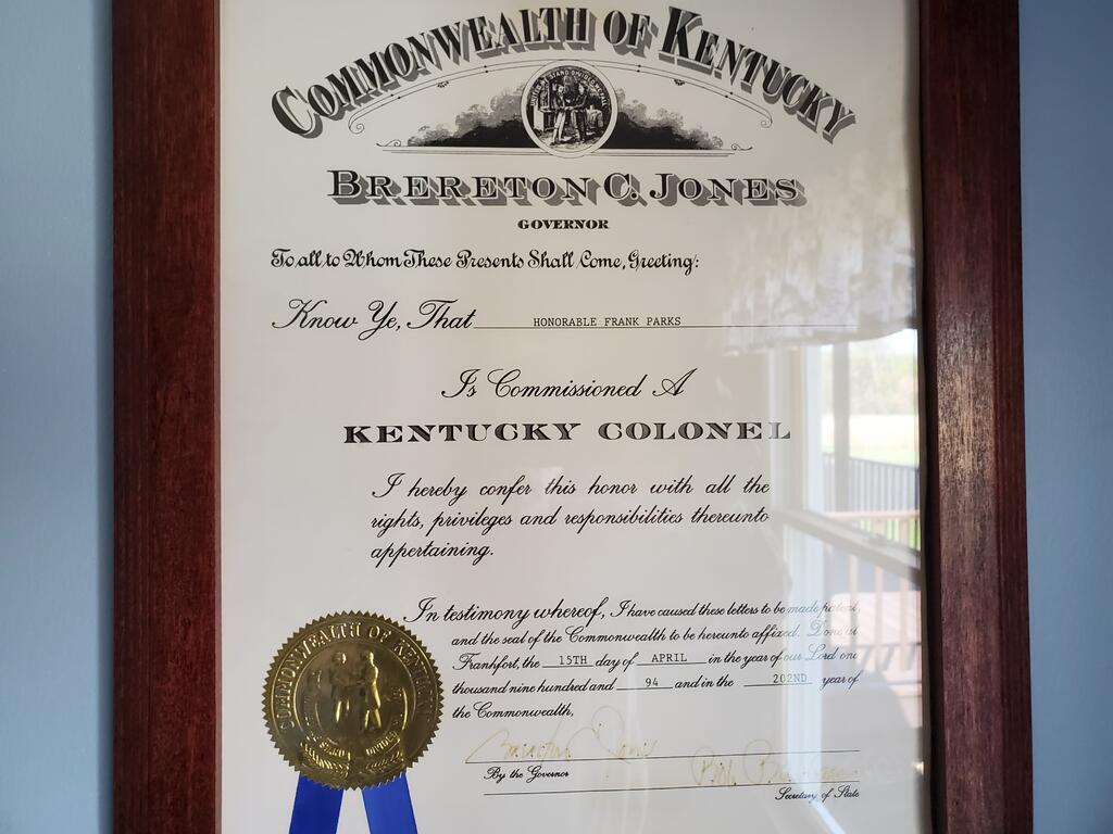 488435360_KentuckyColonel.jpg.1da0c5a6e27bd30590c3210101e622ee.jpg