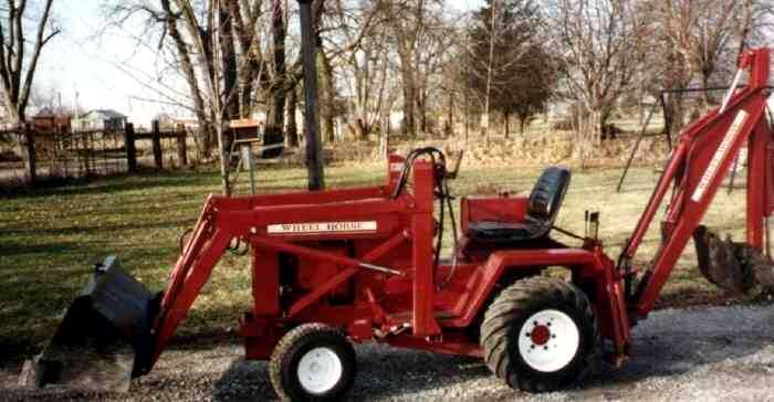 Wheel_Horse_D-200_backhoe_-_1974.jpg.c7ede4faec496140c59d98623d8d2f94.jpg
