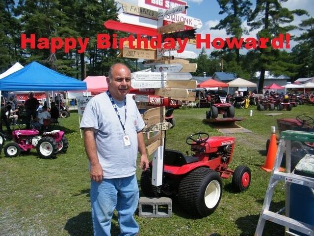 2095789427_HappyBirthdayHoward.JPG.71e60ca9570cf08a5530702f3f7e2e86.JPG