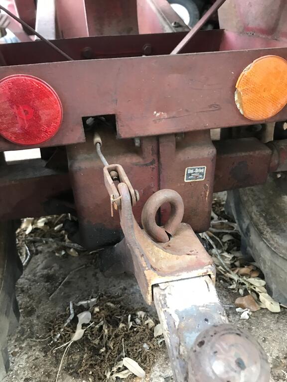 1152735018_701rearhitchandcable.JPG.1c1c63ba079e7705a9598b829dbd7023.JPG