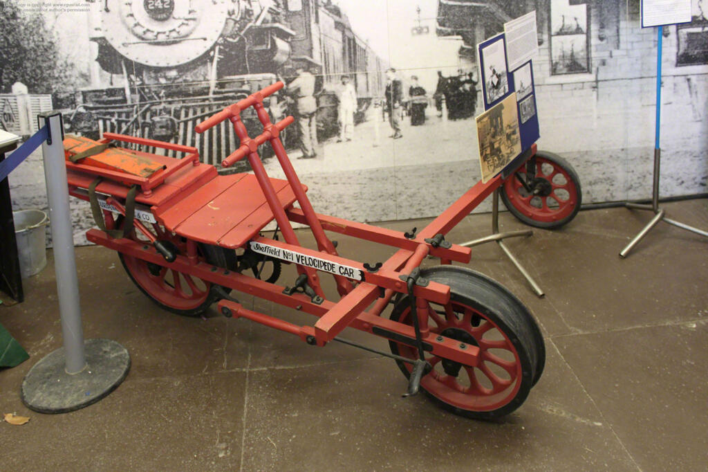 velocipede_01.jpg.ae9d705171a64223db01f611bcb4a436.jpg