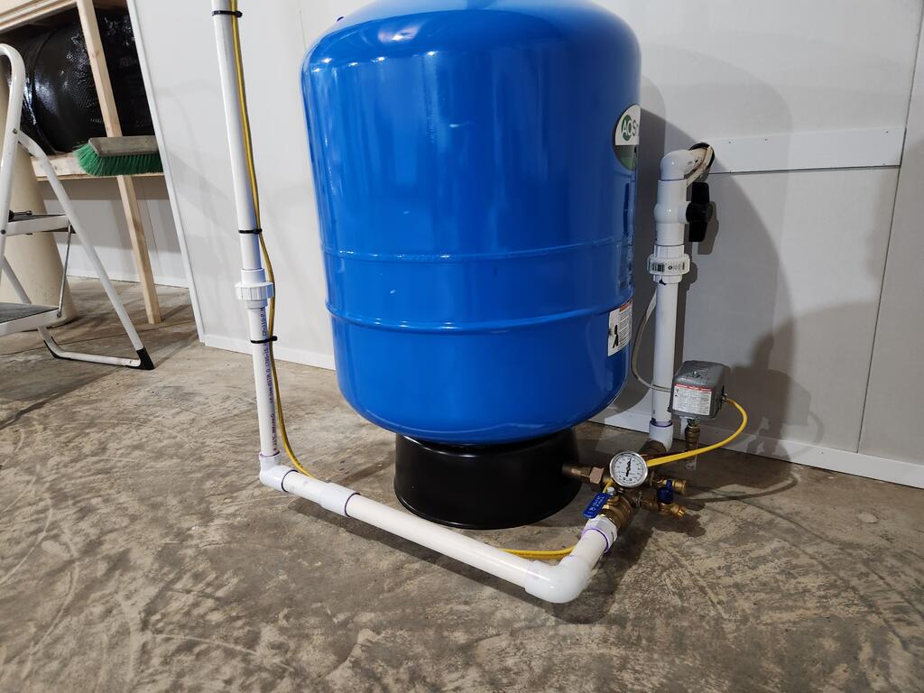 1295336281_Watertank.jpg.5967d89bb2743872a0a00324d17f6dc1.jpg