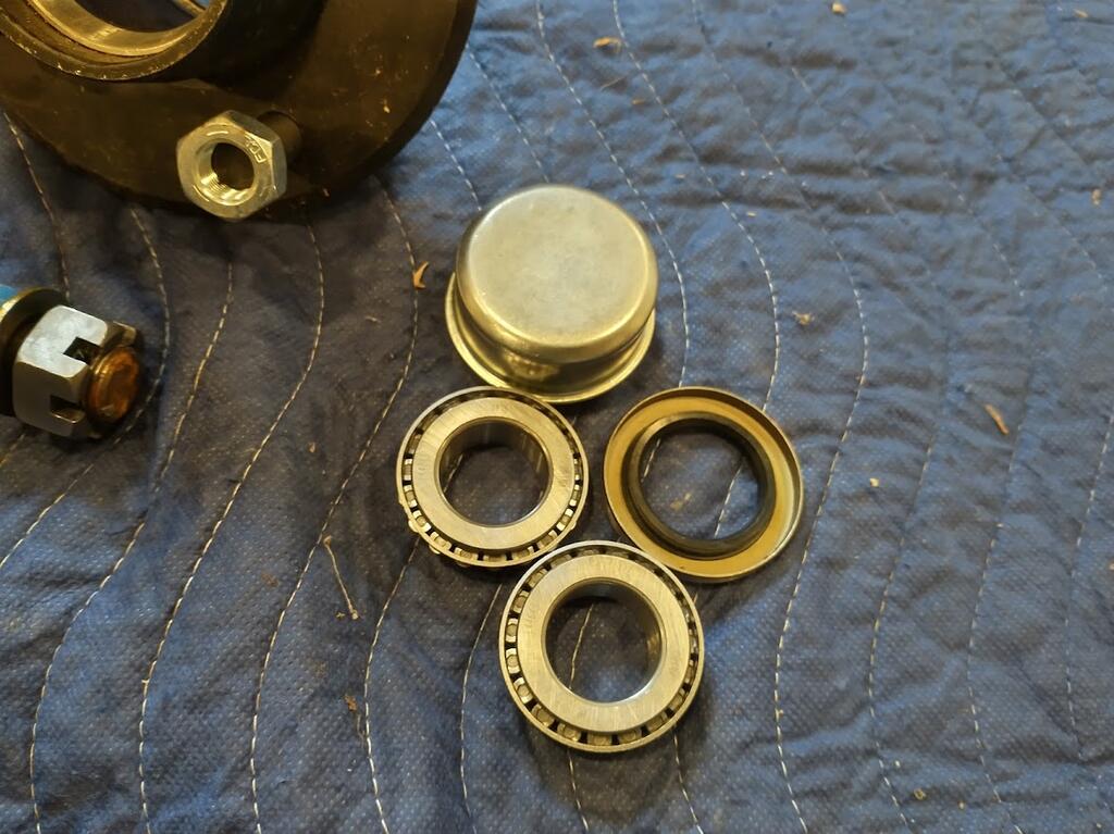 7-bearings-seal-cap.jpg.da7318994d2dbcc6eb3c37ac0bb91a70.jpg
