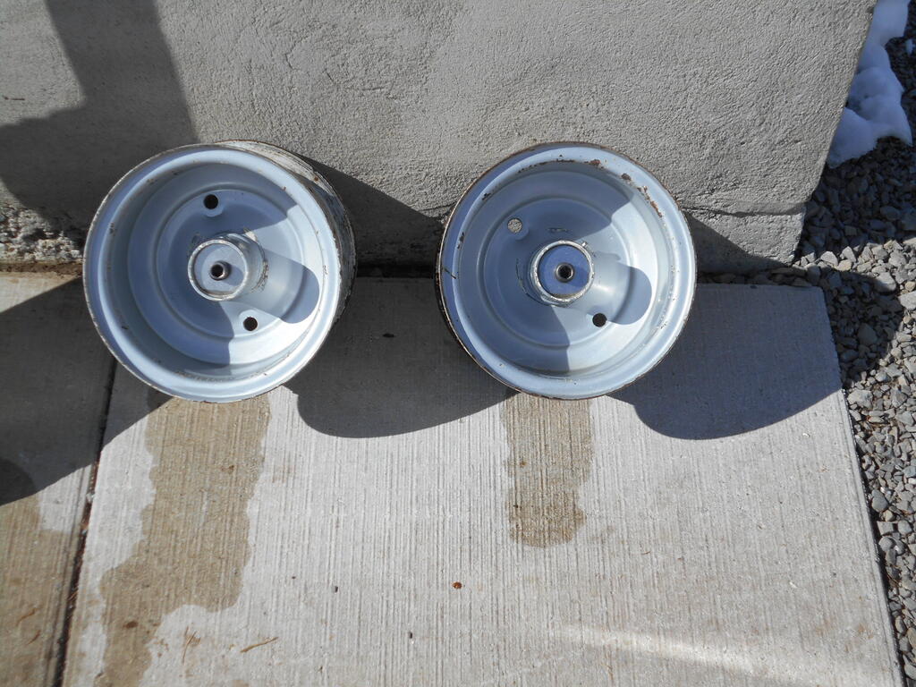 1310003964_Frontwheelsde-greasedandwashed1.JPG.f8278c9df7678501763ed03f7780e63a.JPG