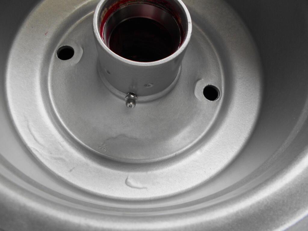 923344107_Greasefittingsinstalled2.JPG.06302b40084142b709d2fb935587f6ab.JPG