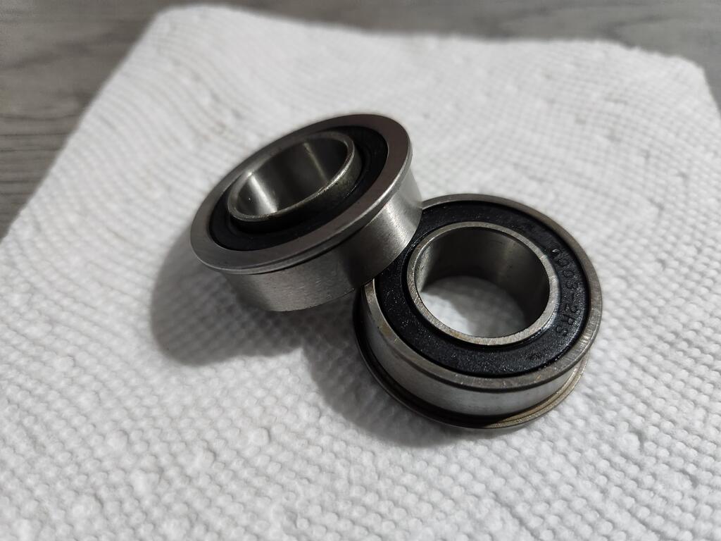 755545091_FrontWheelBearings.jpg.c8a0e909484b8b0cf5d6f5928667605a.jpg