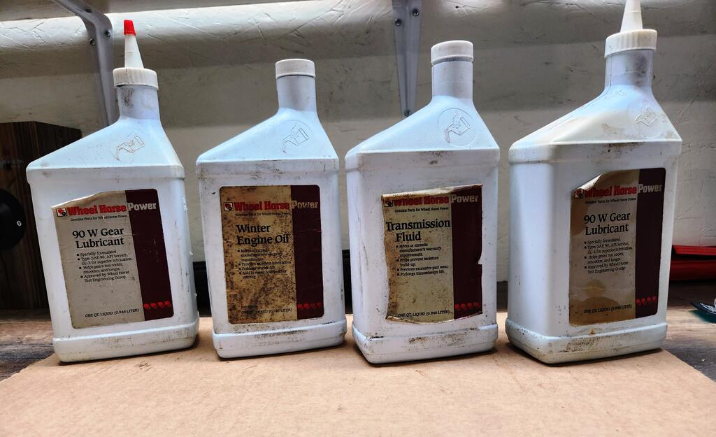 1707051122_WheelHorseLubricants.jpg.c02f53a36e09eb2129cc0fc91d8908a2.jpg