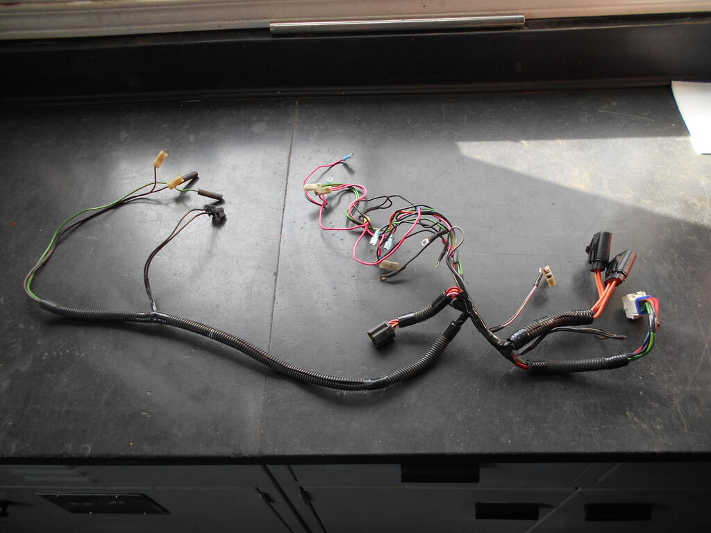 555992053_Wireharnessreadytoinstall4.JPG.67c8970ea97df4bc882030bea639926d.JPG
