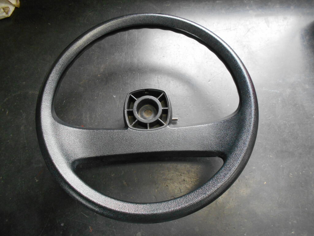 162462138_Steeringwheelcleanednoinsert1.JPG.d4cd9e583a6adcb5fa573f4131947cc9.JPG
