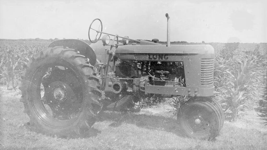 205457085_LongTractor.jpg.c4585e1b022d296871585e20e5c520b5.jpg