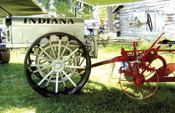 1780933827_IndianaTractorphoto.jpg.4714d67f7064760c55013b7cfe03ca80.jpg
