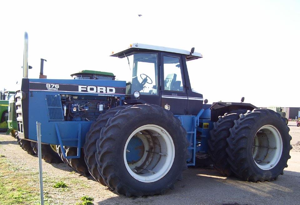 242769723_FordVersatiletractor.jpg.61d1abebae3acb767933c6d0d76d2b08.jpg