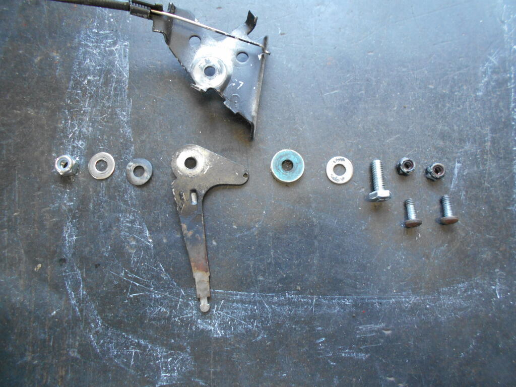 1493741814_Throttlecabledisassembled1.JPG.eee0d74fbc8bf87e1137c1f972945de8.JPG