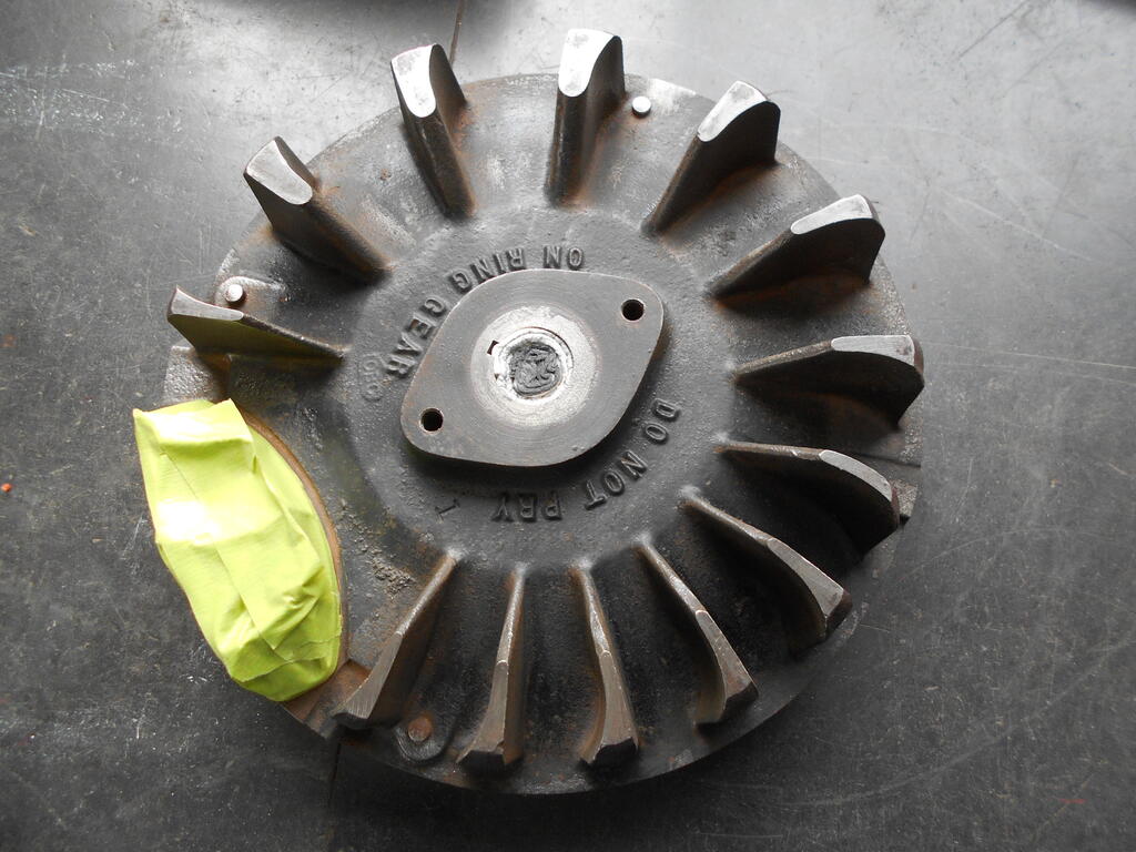 722342692_Flywheelreadyforpaint1.JPG.9143d0acf4325bf2e9d6cbfd0c6640bc.JPG