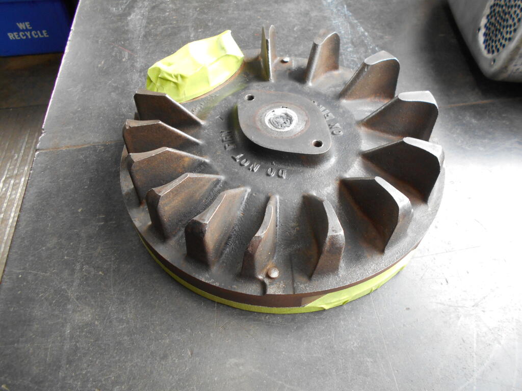 831137811_Flywheelreadyforpaint2.JPG.5c7c3cd5f8ed0c61bf8759a365014db0.JPG