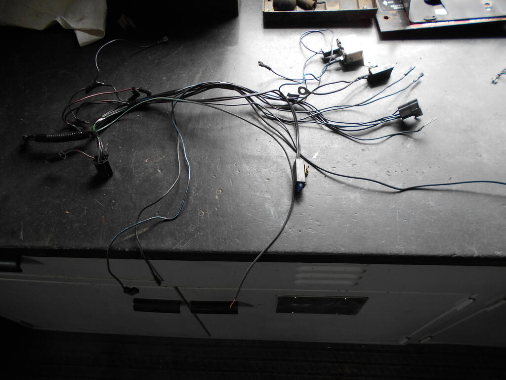 2124959368_Wireharnessrebuilt1.JPG.c147ceb19e04381250452ffbdf55be77.JPG