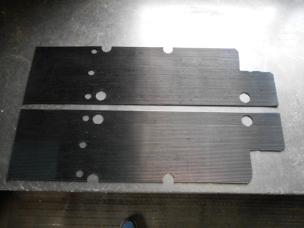 28224475_Footrestpadscutout1.JPG.4edf69ff09a8a96d48992dba2a41f3e8.JPG