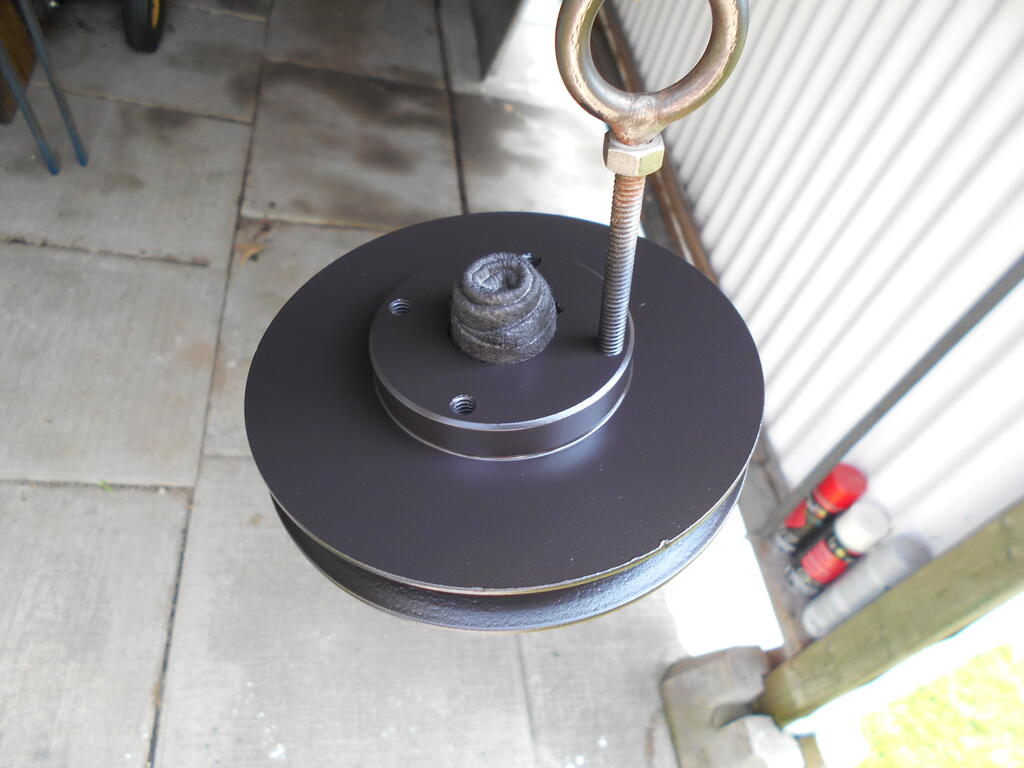 1243240779_Enginepulleyforhydro2.JPG.1058f51abccc1c6f551255650ba9c974.JPG
