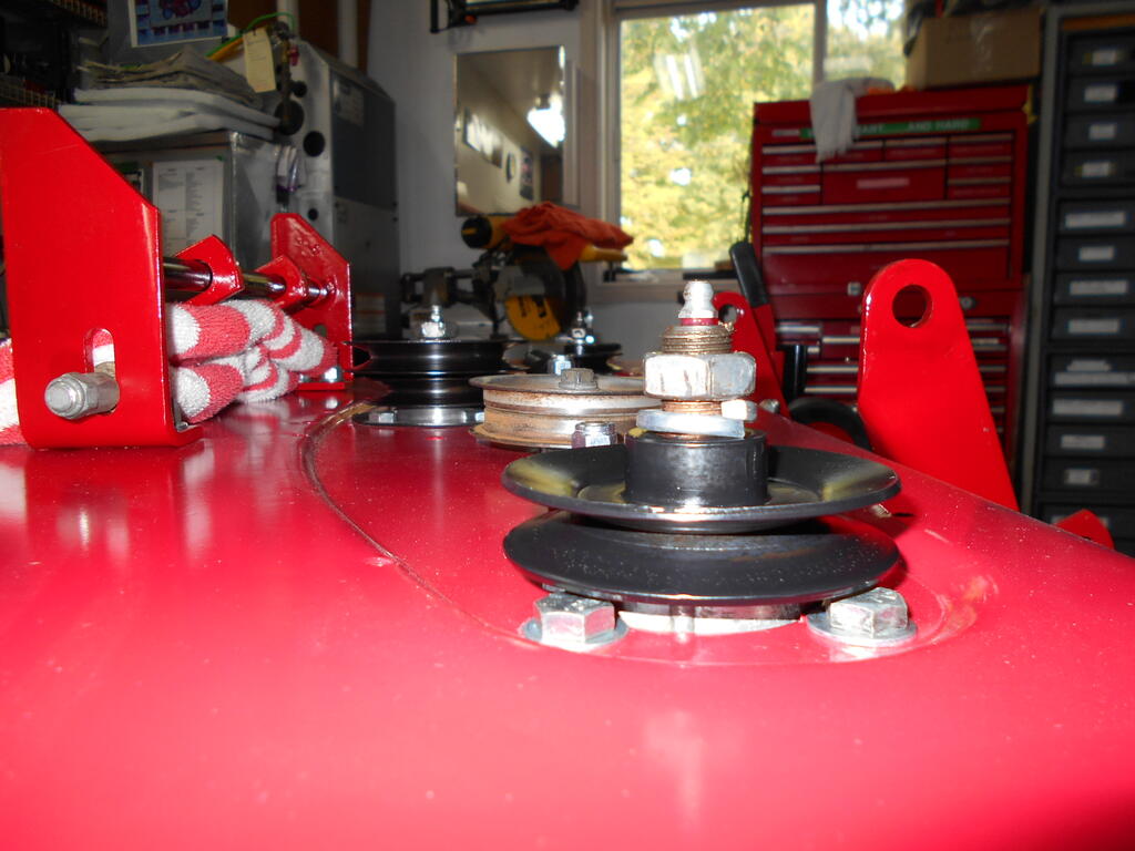 1719188418_Pulleyslooselyinstalled.JPG.8504f9e4a3bc05af05ac88daac688591.JPG