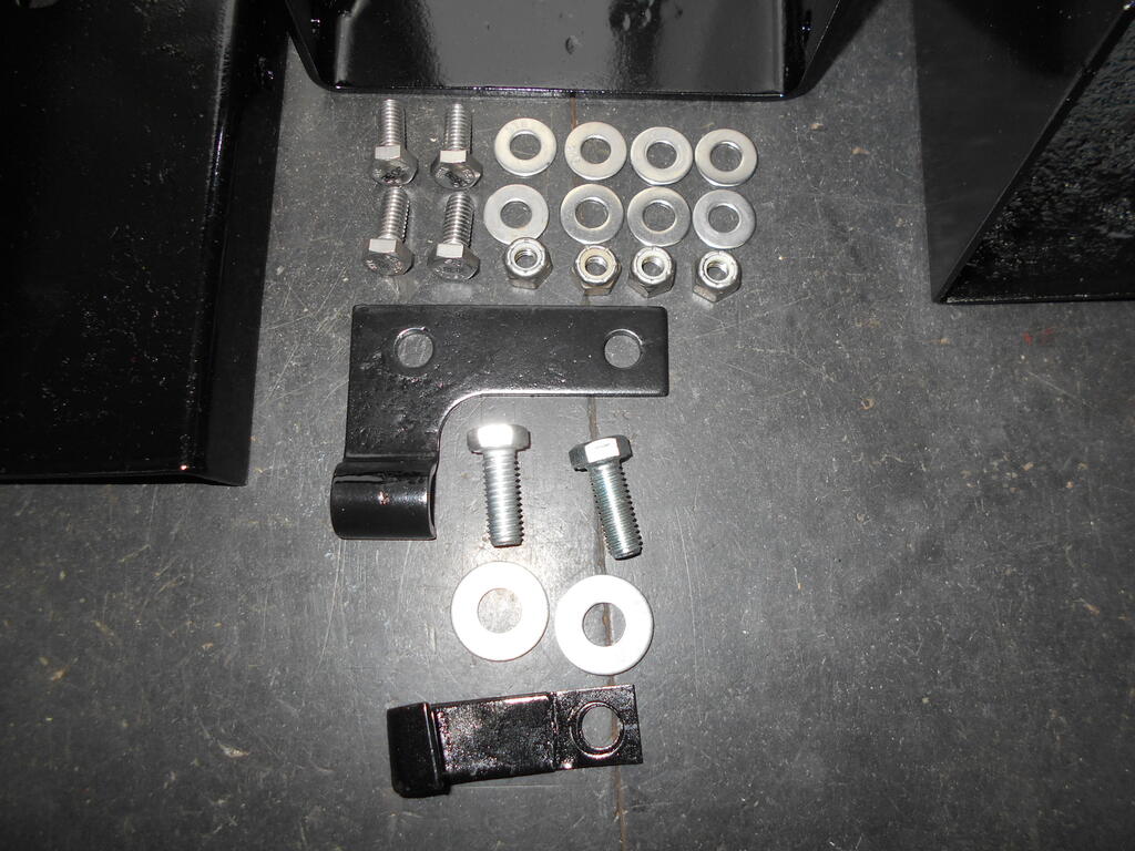 1143655562_Fendersupportbracketandfueltanksupportsreadytoassemble2.JPG.74bd9907109bb639bd601cee26620a67.JPG