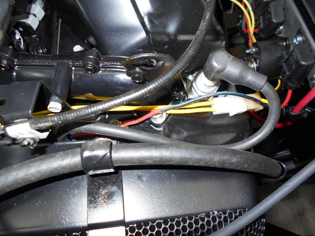 1001987599_Wireharnessinstalledtoengine.JPG.51feff5393a4502ed0cc4e8cf0f1cb06.JPG