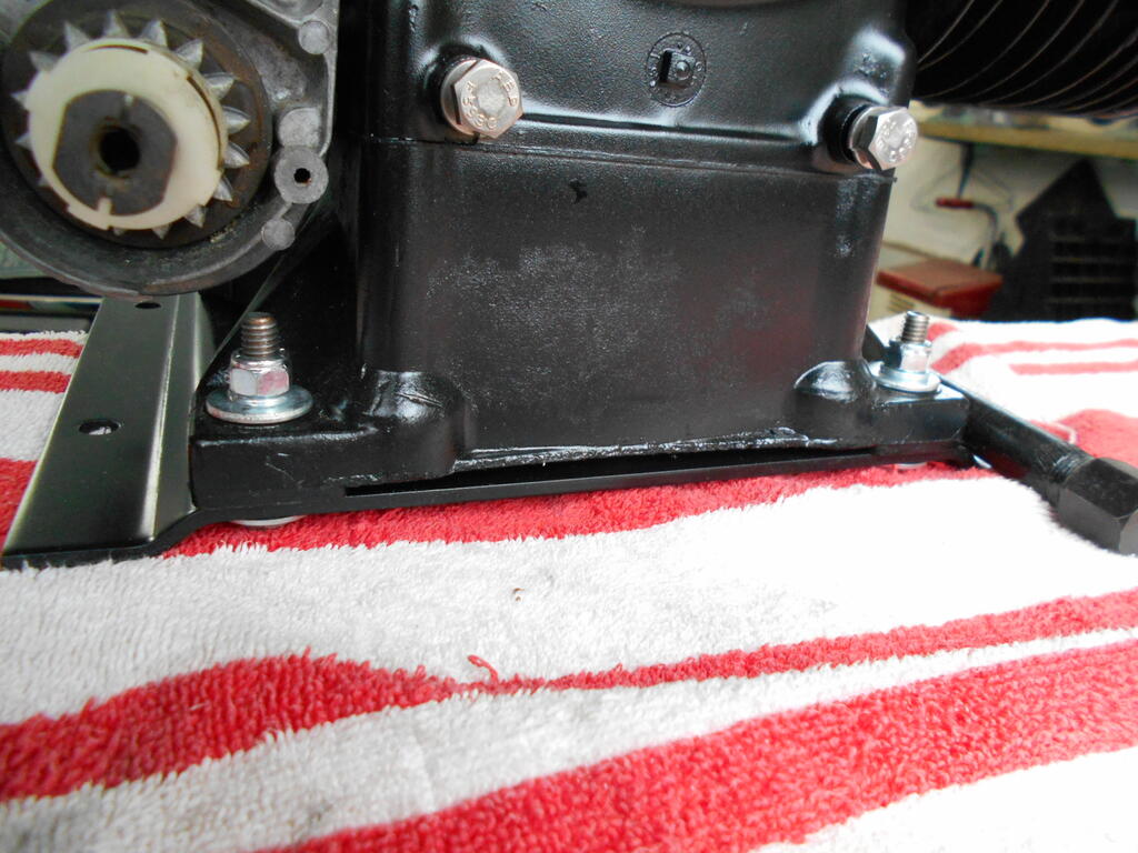 1261084762_Baseplateboltedtoengine2.JPG.57f1145a9171b2b8c64619f215a205df.JPG