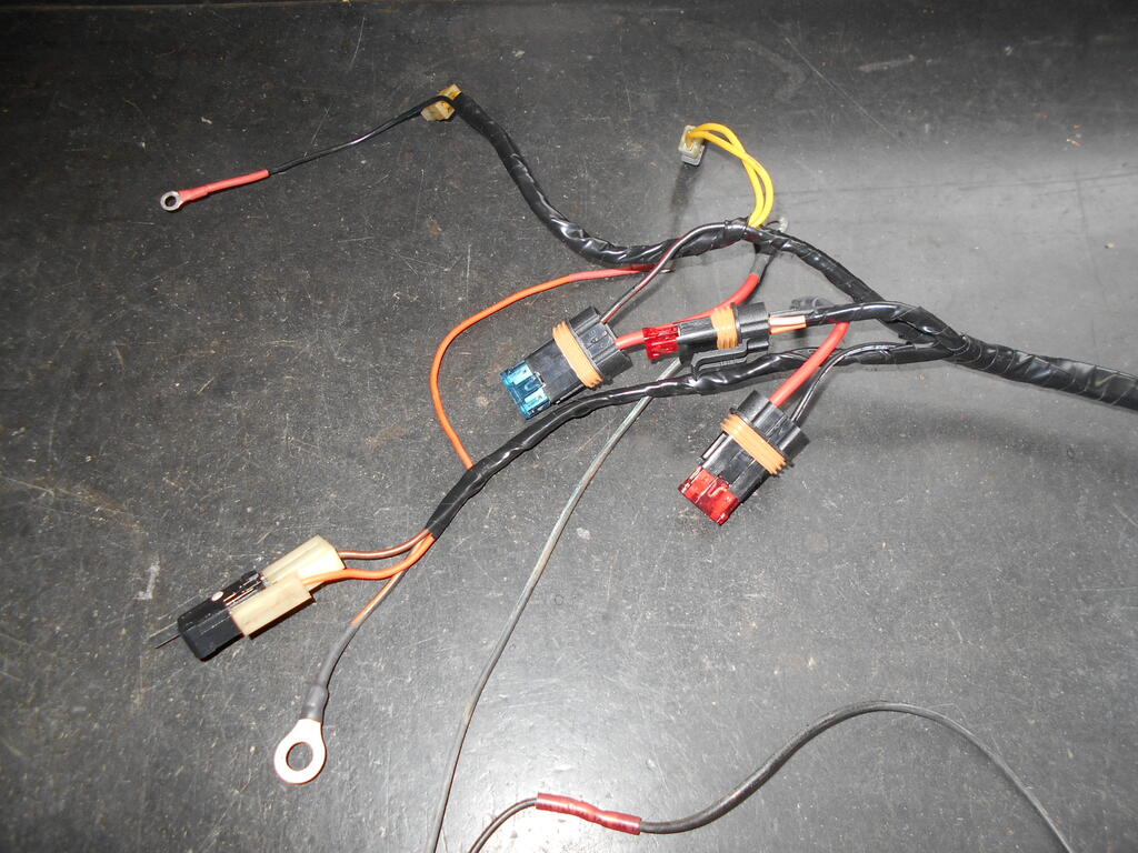 1370461217_Wireharnessreadytoinstall3.JPG.06f74665afb921d272991784576dfd65.JPG