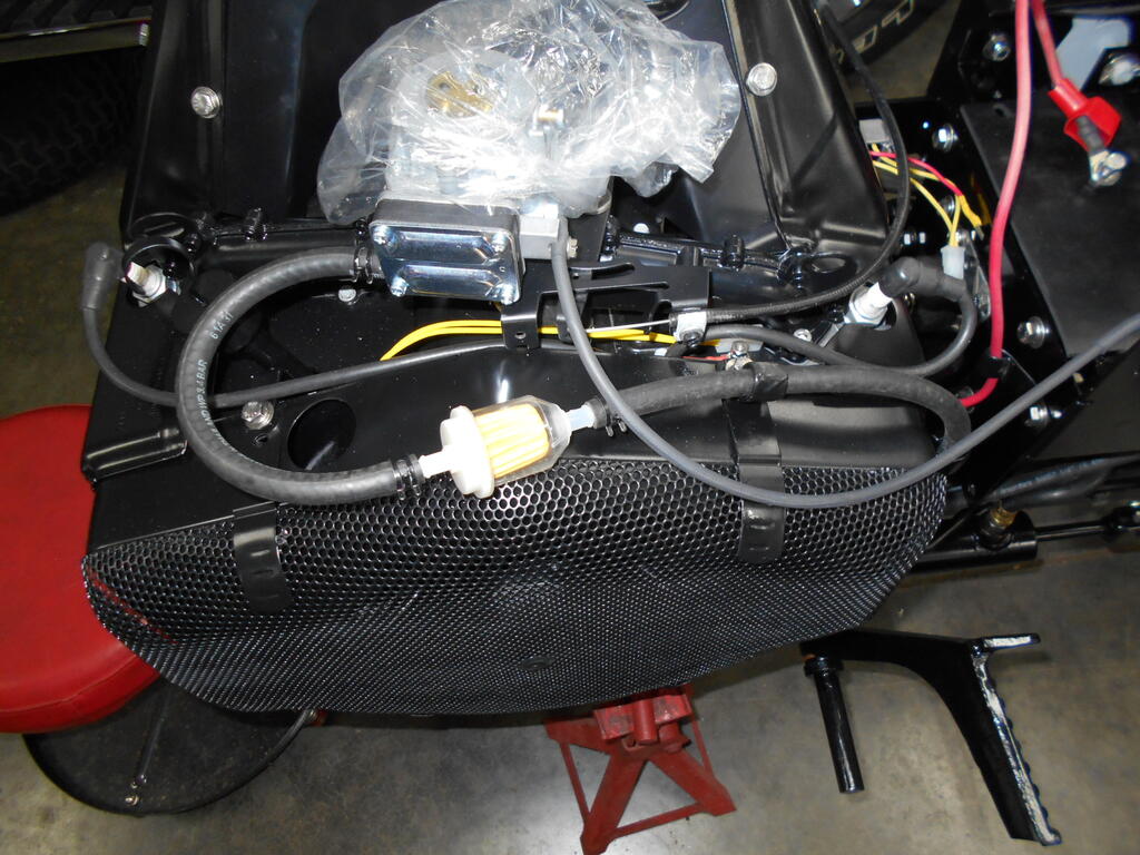 1980017811_Fuelhoseinstalled1.JPG.6f53f2a6f9fb57b2957f2843a3dbdb5d.JPG