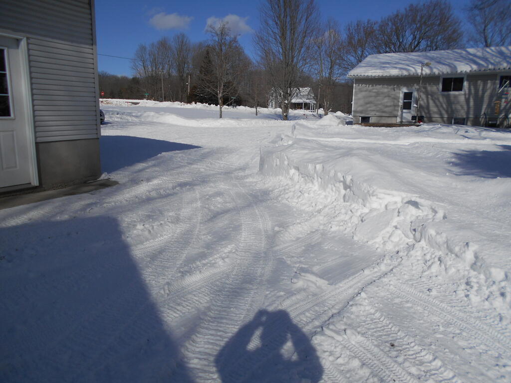 357796342_Snowplowing20254.JPG.201f8b43b0b35926413b330464177d05.JPG