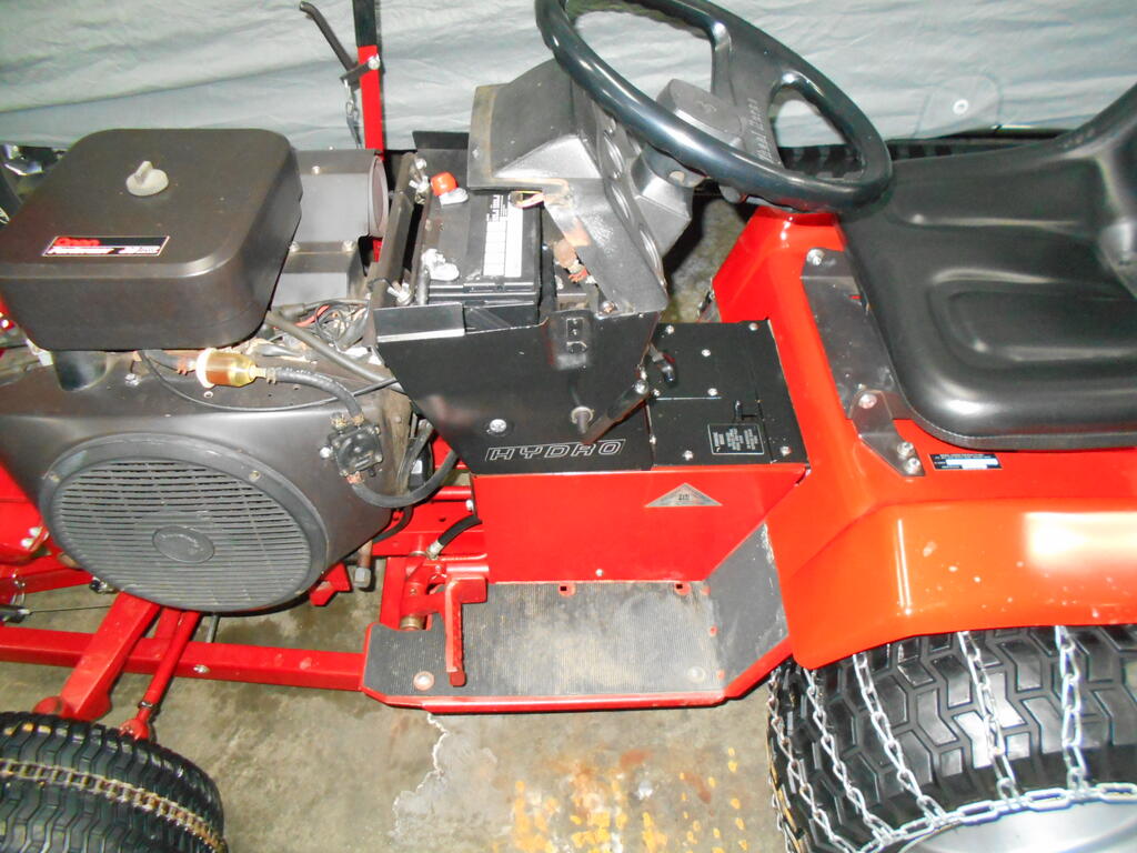 951227327_Tractorreadytobeworkedon.JPG.93af08b62ac94d800be3d12361fea7c8.JPG